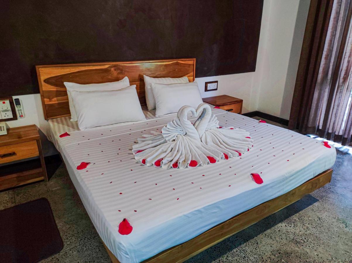 Doola River Edge Udawalawe Ngoại thất bức ảnh
