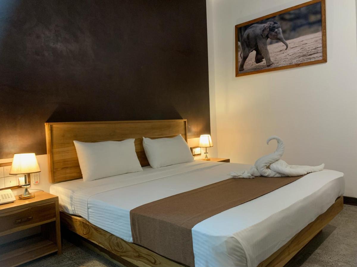 Doola River Edge Udawalawe Ngoại thất bức ảnh